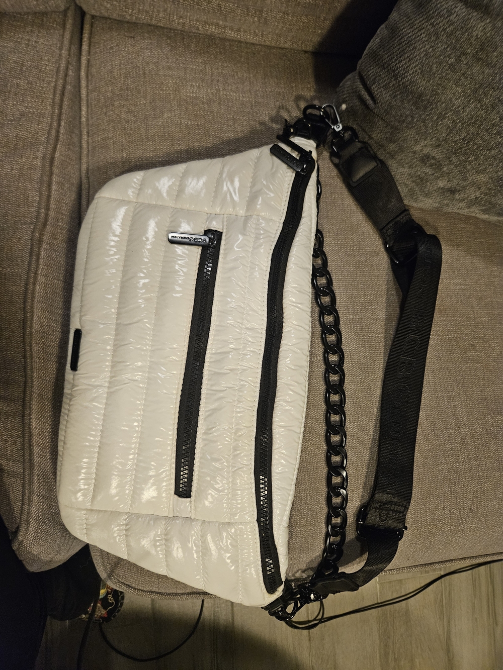 BCBG ENERATION  White Quilted Crossbody Belt Bag with Black Accents